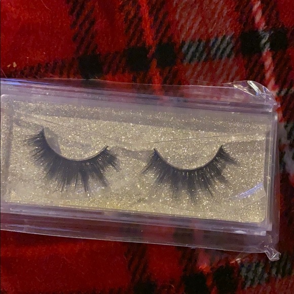 Mink lashes - Picture 5 of 5